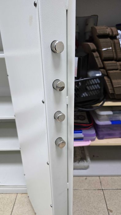 Sejf szafa pancerna Konsmetal MS02 310 kg