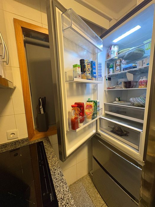 Frigorífico Haier semi-novo