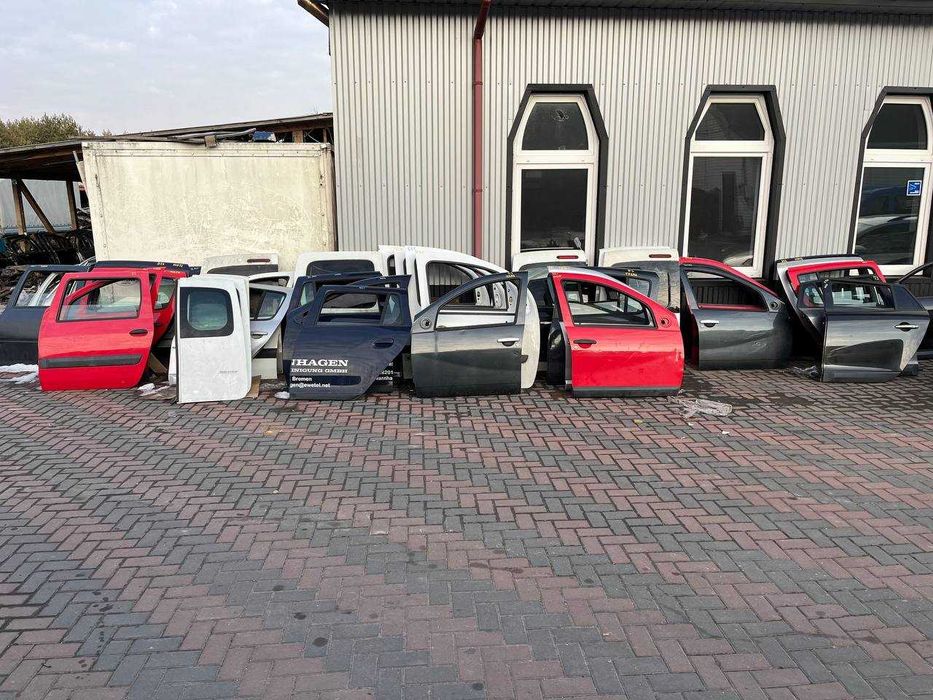 Двель передя задня , Двері RENAULT / DACIA