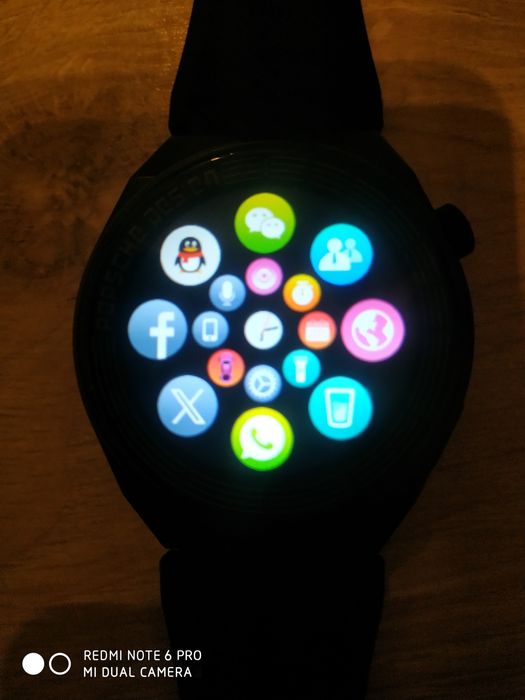 Zegarek smartwatch z funkcją do rozmów