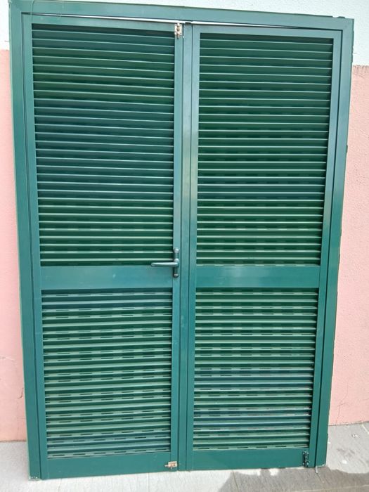 Portadas aluminio em cor verde