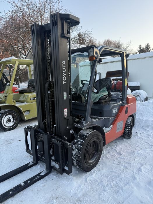 Навантажувач, погрузчик, кара Toyota Tonero 35 HST (не STILL, Linde)