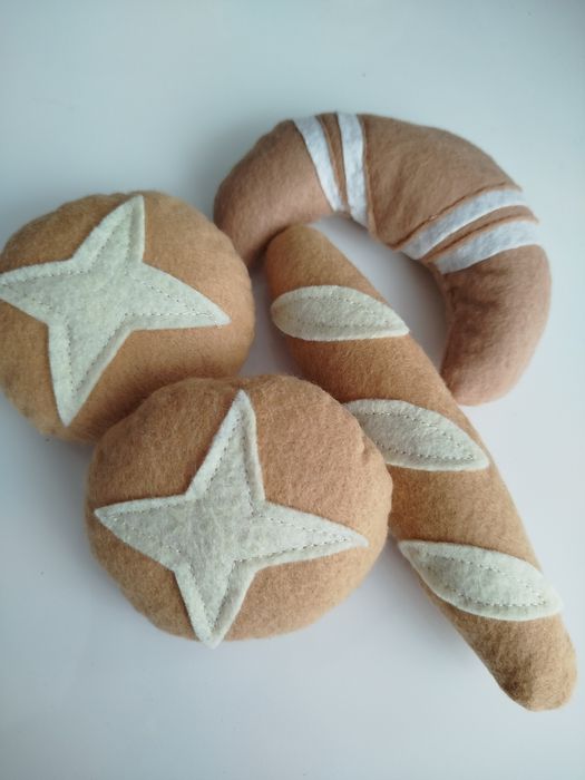 Pieczywo do zabawy z filcu