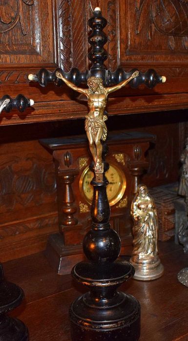 Crucifixos século XIX