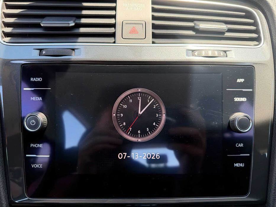 Volkswagen e-Golf SE      2019
