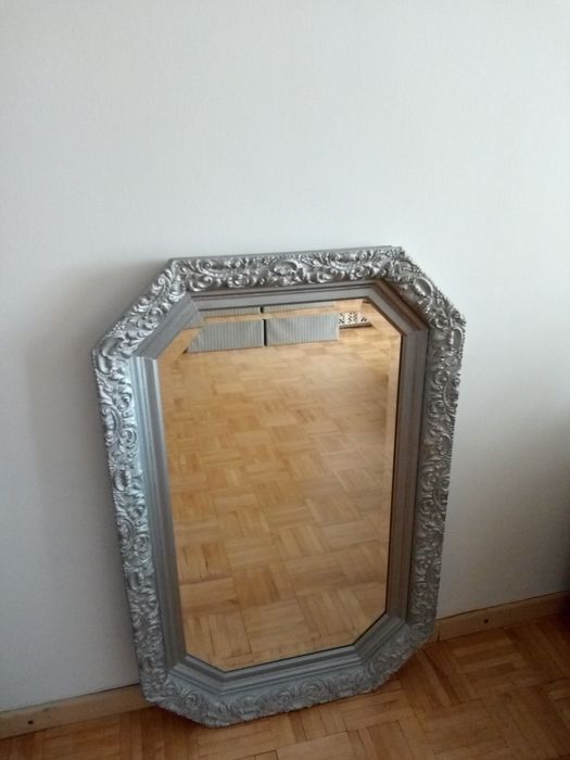 Lustro duże w oryginalnej ornamentowej drewnianej ramie. Polecam!