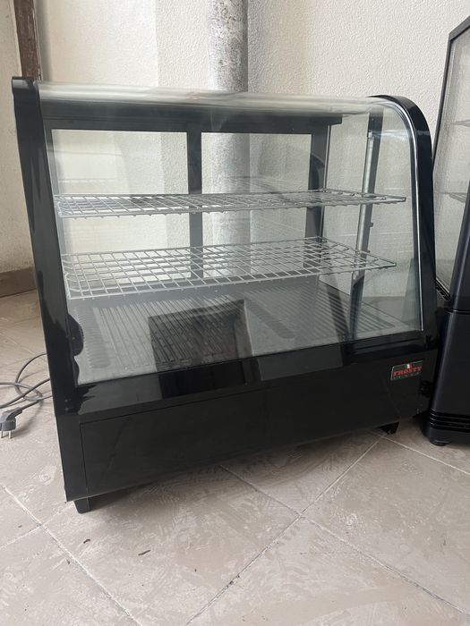 Холодильна Вітрина Настільна для Десертів Frosty Італія