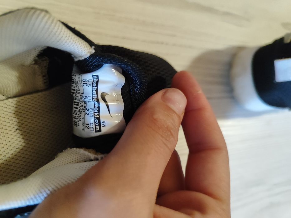 Дитячі оригінальні кросівки від Nike