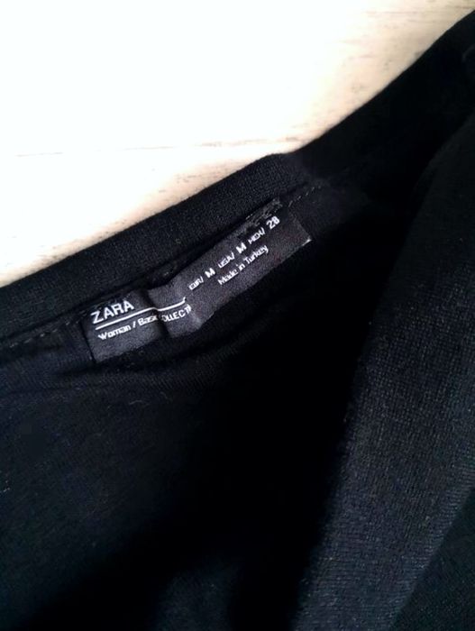 Сукня Zara з відкритими плечима