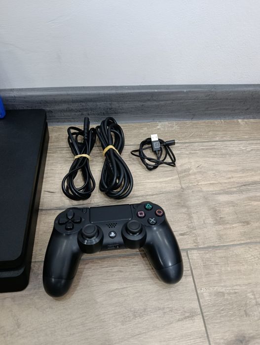 Konsola PlayStation 4 Slim GTA 5 i inne.