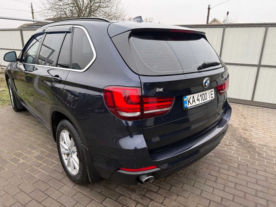 Автомобиль BMW X5