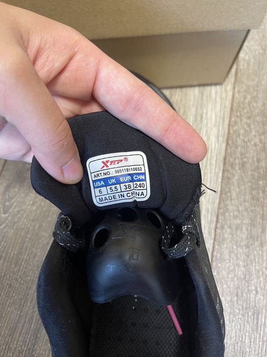 Кросівки Xtep 38 розмір 24 см