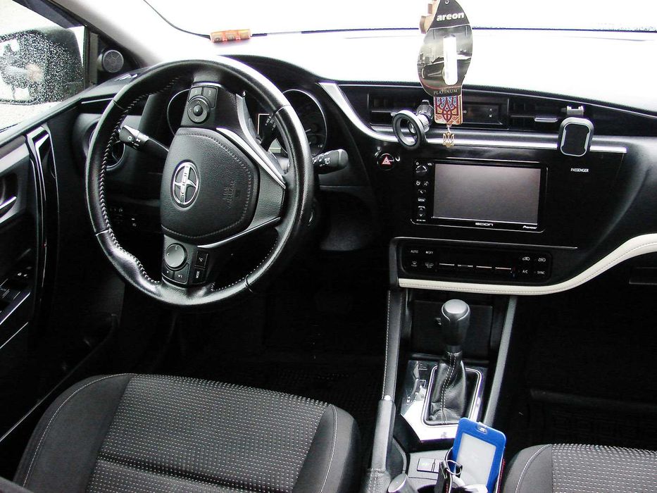 Scion IM (Toyota Auris) 1.8 АВТОМАТ 2016 год