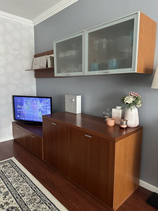 Conjunto Móvel de sala e louceiro em cerejeira