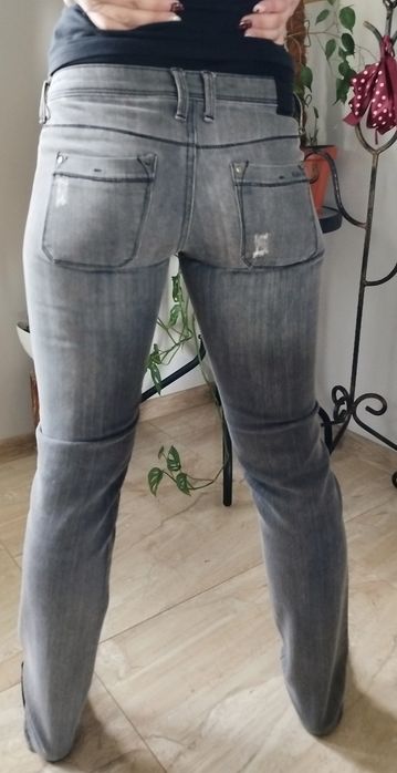 Mega jeansy mng biodrówki m