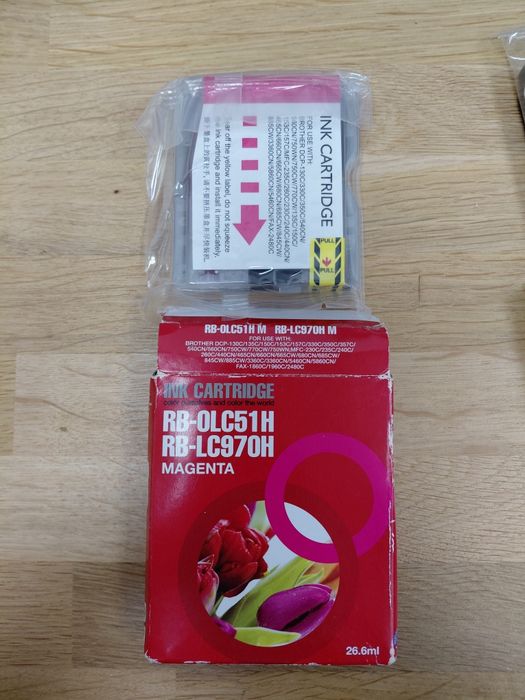 Tinteiros azul, amarelo e mangenta