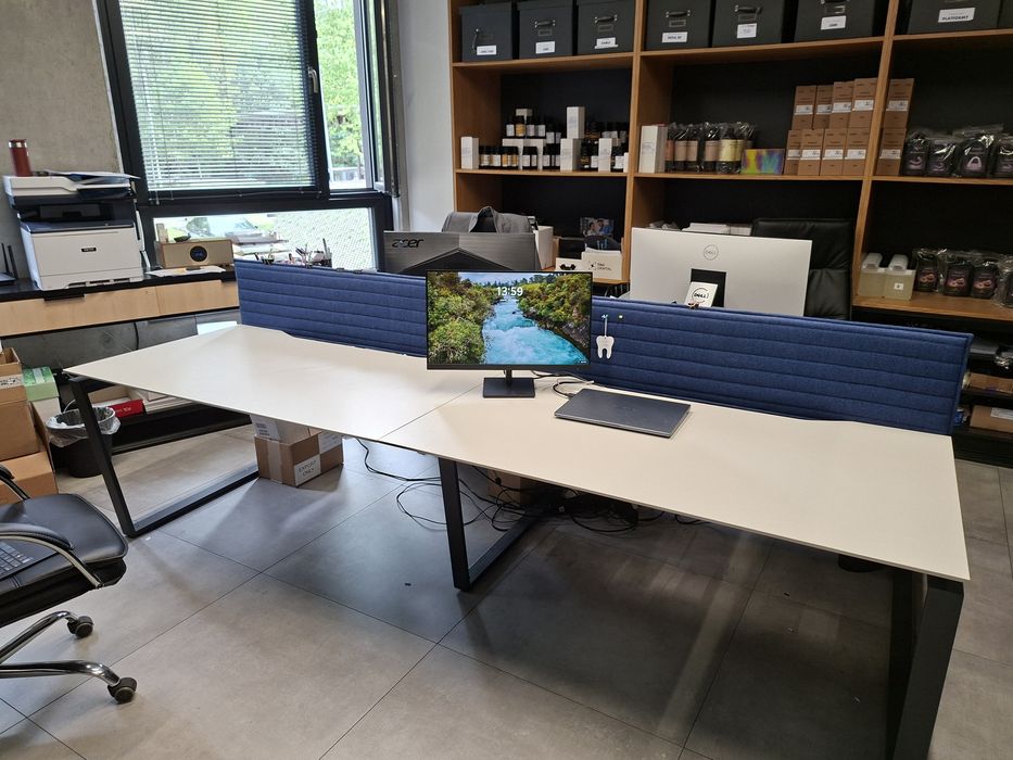 4-osobowe biurko typu bench