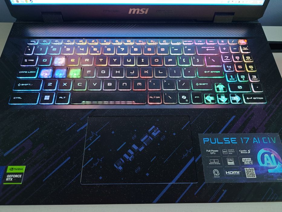 MSI Pulse 17 AI RTX 4070 / Ultra 7 155H / 32GB / 1TB / QHD+ 240Hz / GW