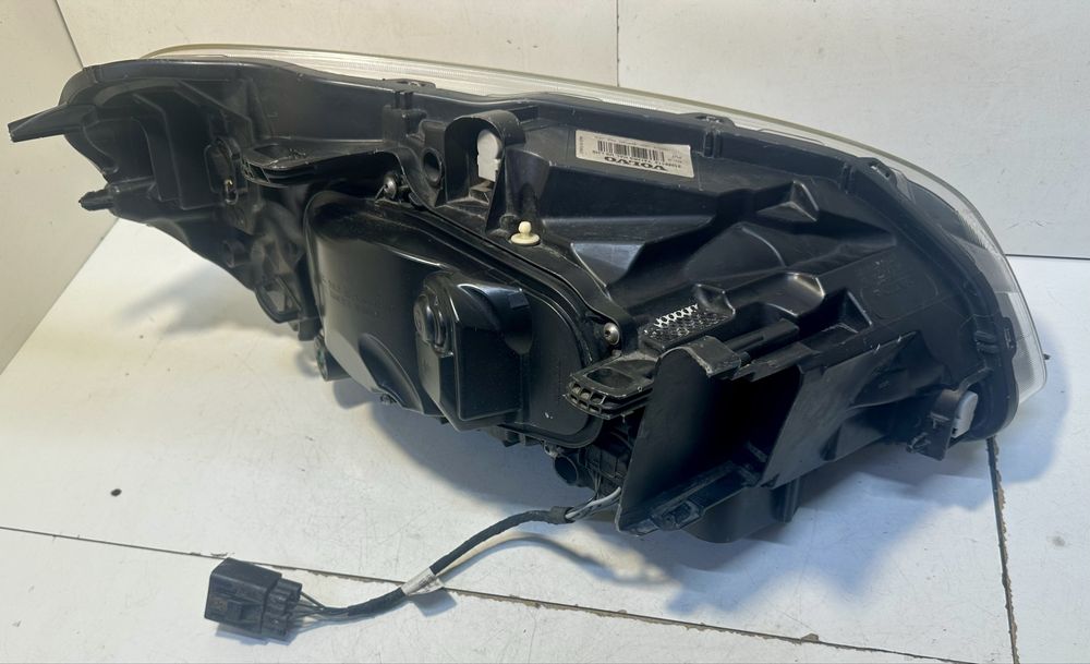 фара левая Volvo XC60 USA 2013 2014 2015 2016  год 31358113