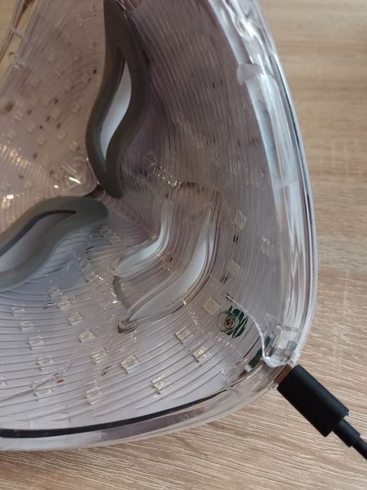 Maska LED terapia światłem