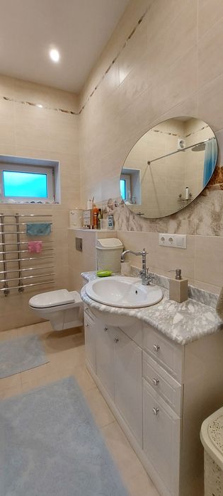 Аренда  уютного  дома  в кооперативе  , 5 соток  , 170м , море , парк