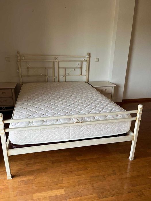 Mobilia de quarto como nova