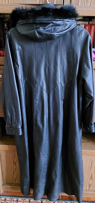 Кожаное пальто деми