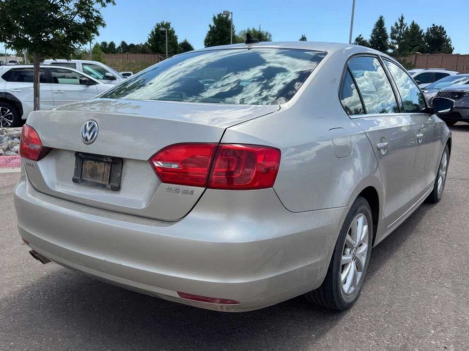 Volkswagen Jetta Se      2013