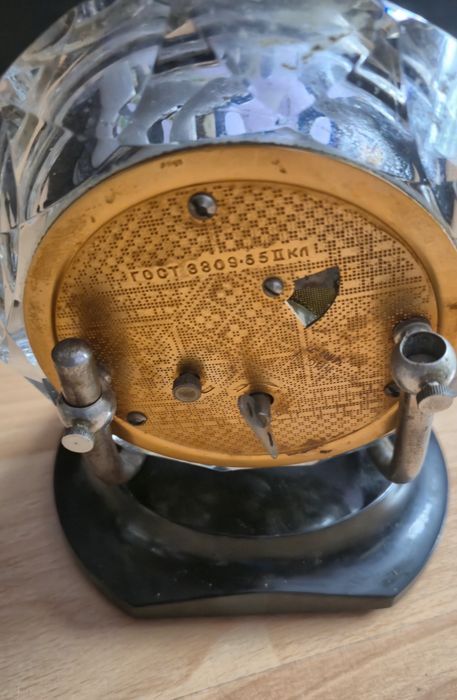 Mechaniczny zegar stołowy Majak ZSRR