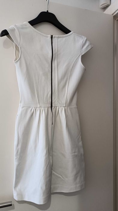 Vestido Bershka fecho