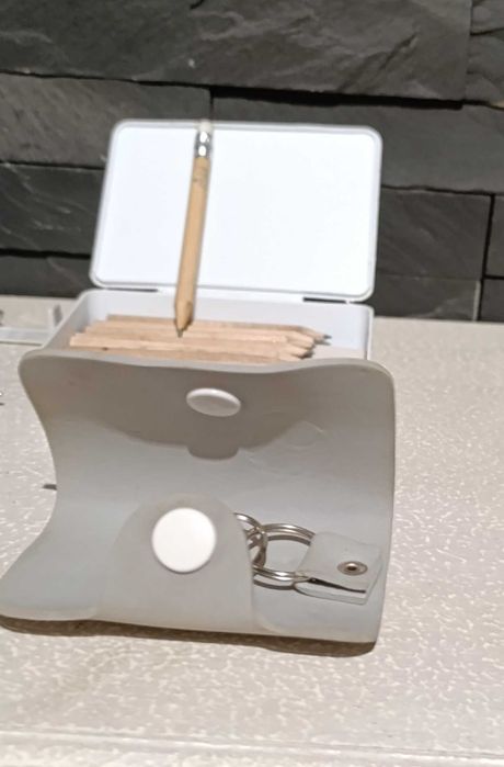 Material escritório e comércio composto por 30 peças - Quase tudo Novo