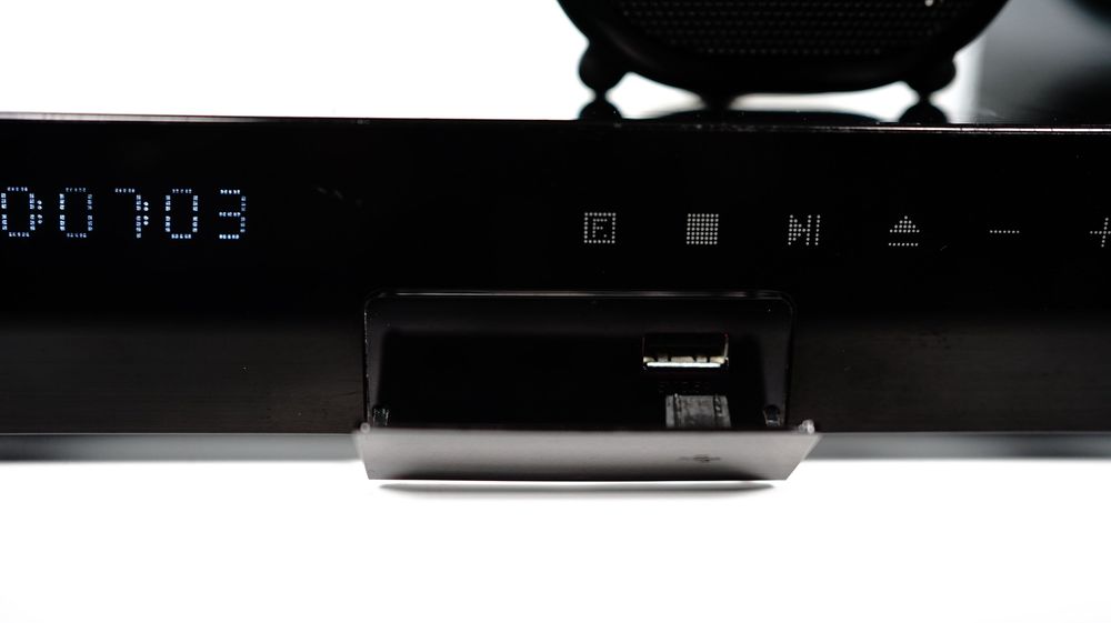 Kino domowe 2.1 Samsung HT-J4200 BLUETOOTH usb DivX Mp3 mkv Blu-Ray