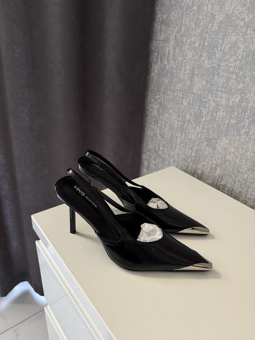 туфлі нові mango