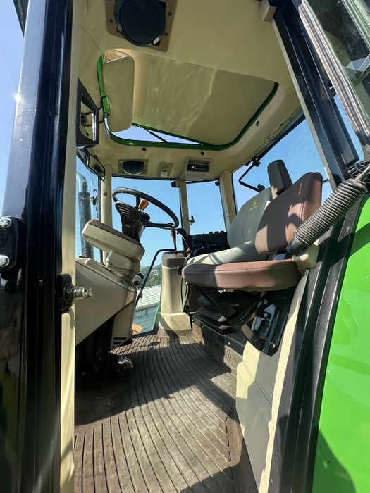 Trator John Deere 6410