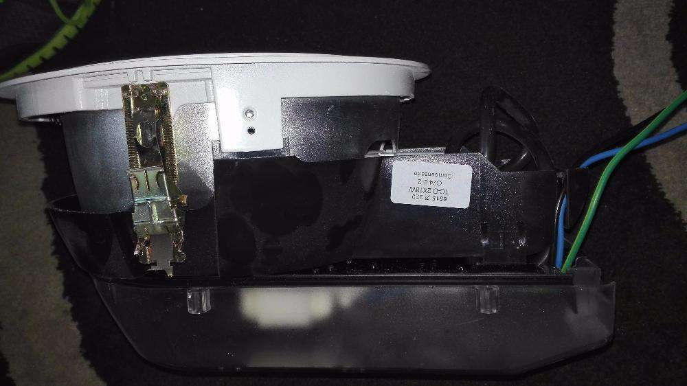 3 Lâmpadas de encastrar no tecto