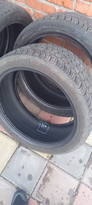 Kumho 245 40 19 всесезонка