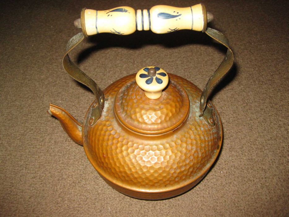 Bule Decorativo/Colecionável em Latão