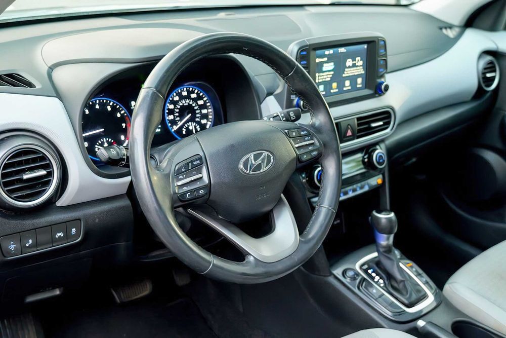 Hyundai Kona      2019