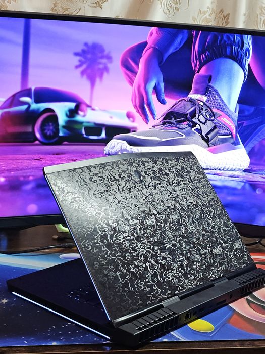 Ігровий ноутбук Alienware 15 R3 / GTX 1060 /