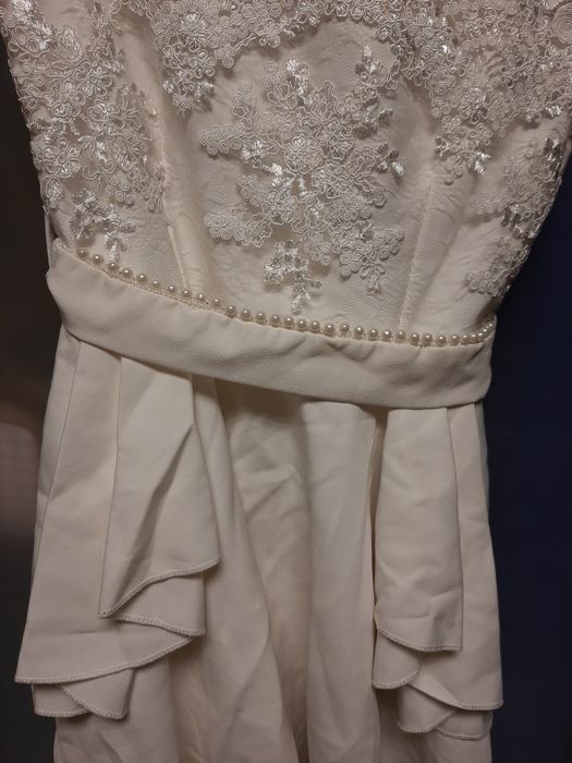 Sukienka biała ładna