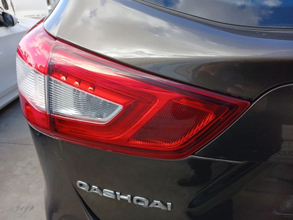 Farolim da mala esquerdo NISSAN Qashqai II (J11)