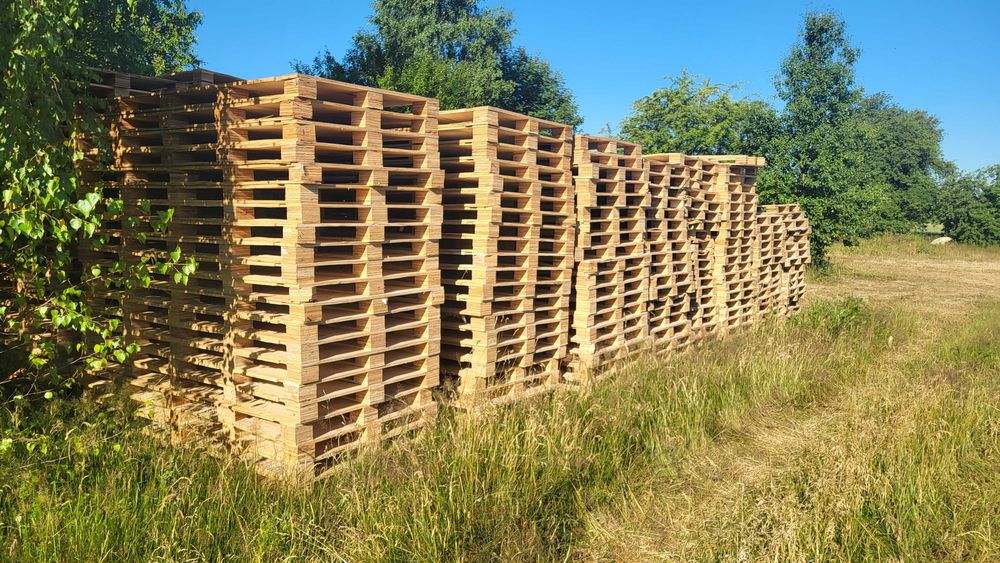 Palety po modułach/panelach fotowoltaicznych.