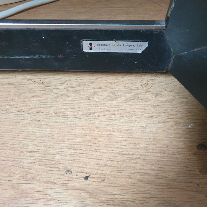 1 Secretária especial, que ninguém tem.