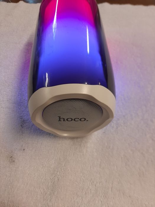 Coluna Bluetooth HOCO HC8 LED RGB Portátil – Excelente Estado