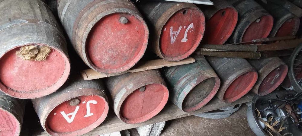 Tonéis 3000l, meias pipas 220l, barris de 50 e de 100 litros - Madeira