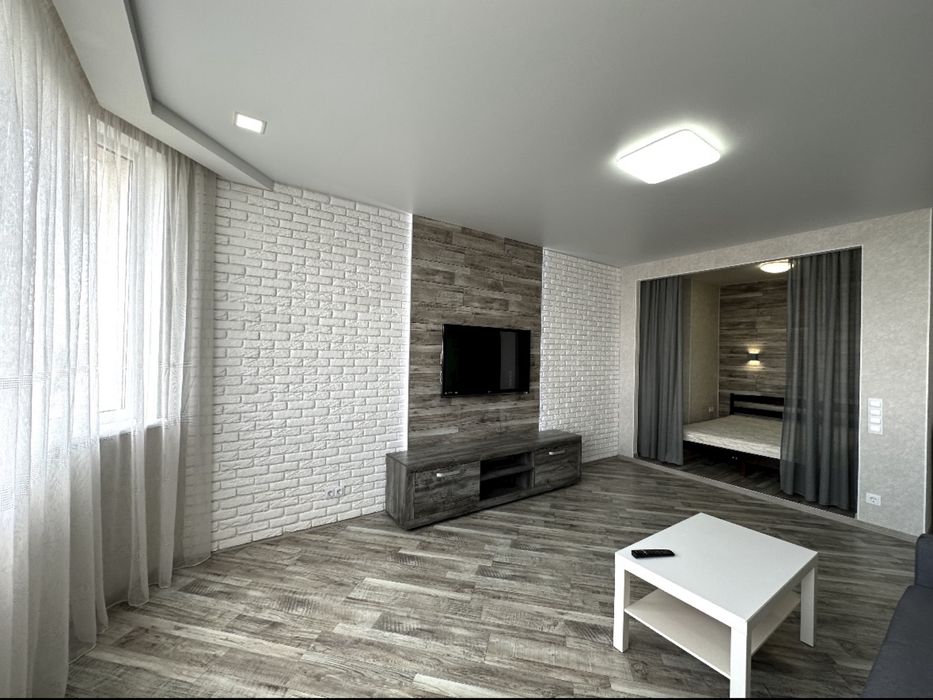 ЦЕНТР! Світло є! Сдам Большую 1 комн.кв по ул.Чорновола