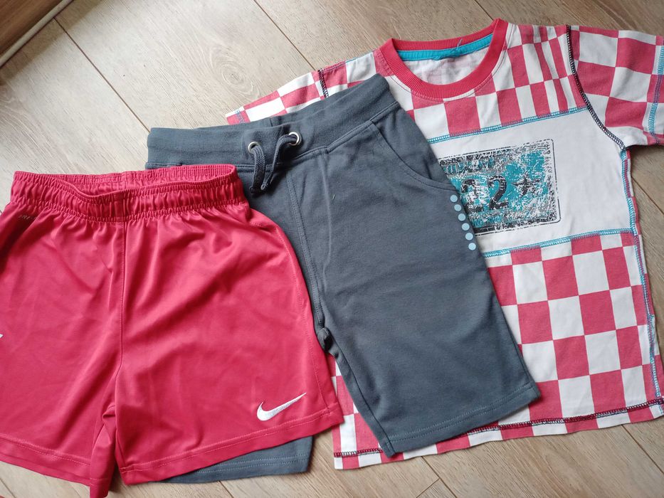 bluzeczki + spodenki  Nike 128