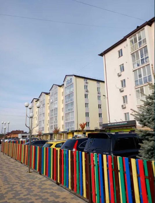 Продається двокімнатна квартира  ЖБК ' Барський '