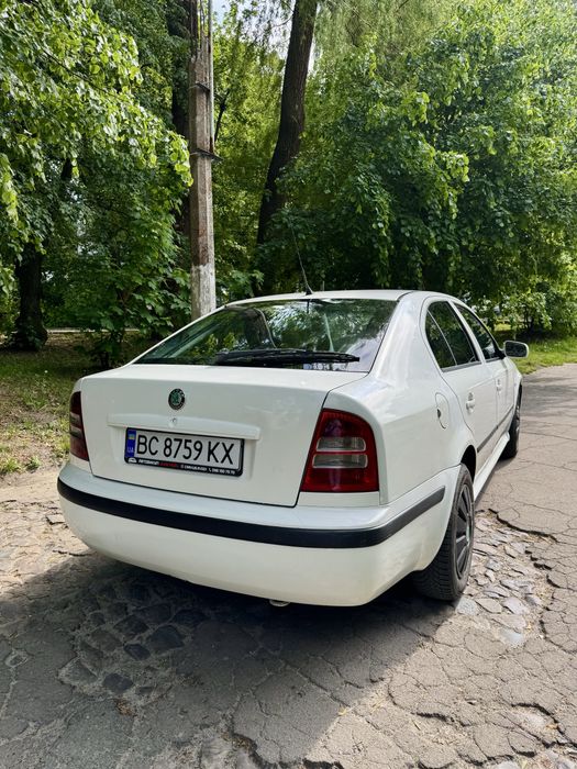 Продам шкоду актавія тур 2010р