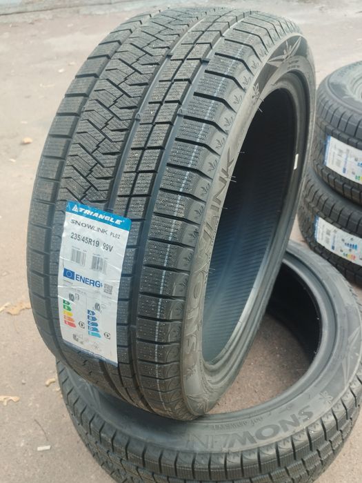 Шини Зимові
235/45 R19 99V XL Triangle Snowlink PL02